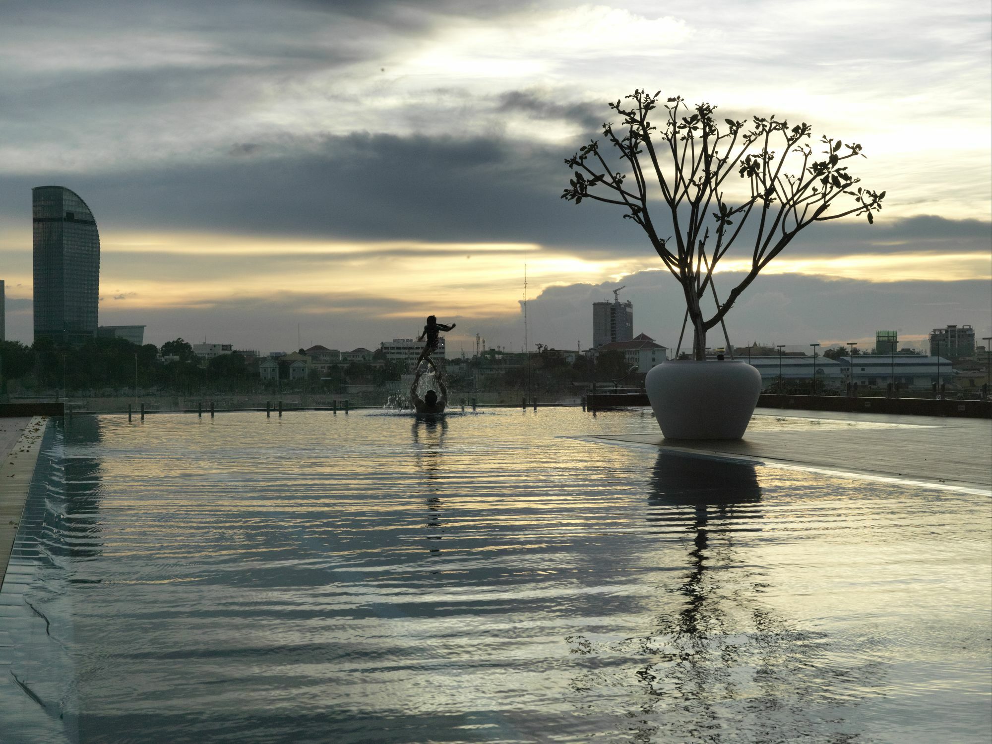 Bellevue Serviced Apartments Phnom Pen Exterior foto